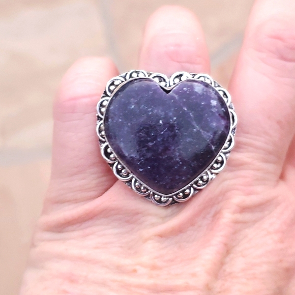 New Lepidolite Heart Shaped 925 Silver Statement Ring. - Picture 4 of 12
